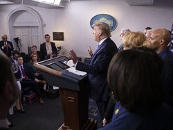 Lindungi Trump dari Corona, Gedung Putih Periksa Suhu Tubuh Pengunjung