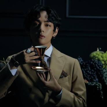 V BTS Cetak Namanya dalam Sejarah Lewat Lagu 'Sweet Night'