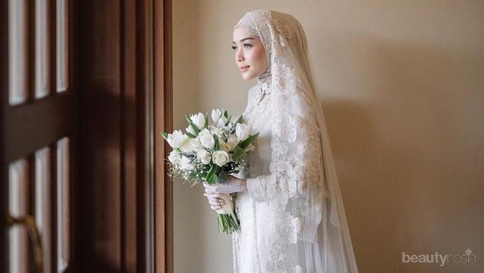 5 Tips Memilih Gaun Pengantin Muslimah yang Tepat Tanpa Membentuk Lekuk Tubuh