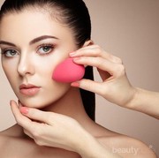 Mau Tampil Mempesona dengan Wajah Bebas Minyak? Ikuti Tips Make Up Natural Ini Yuk!