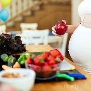 Kenali 5 Zat Buruk dalam Makanan dan Minuman yang Harus Dihindari Ibu Hamil