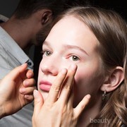 Supaya Terlihat Natural, Ini Cara Pakai Blush On Cream yang Benar