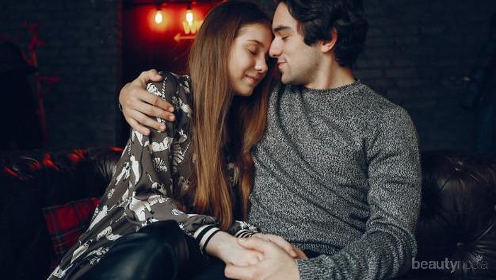 Mantan Pacar Menikah dengan Sahabat, Lakukan 5 Hal Ini Agar Hubungan Baik Tetap Terjaga