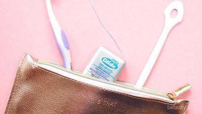 Cara Unik dan Ampuh Basmi Komedo Menggunakan Dental Floss, Tertarik Coba?