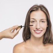 Beda Jenis Sikat Maskara Ternyata Beda Fungsi lho Ladies, Cari Tahu Yuk!
