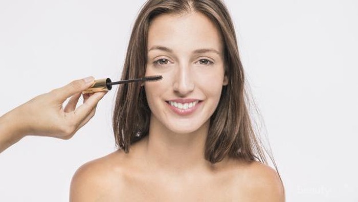 Beda Jenis Sikat Maskara Ternyata Beda Fungsi lho Ladies, Cari Tahu Yuk!