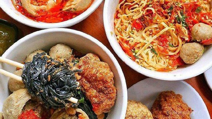 5 Makanan Pedas di Jakarta, Rasanya Maknyus Bikin Nagih!