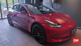 Ratusan Kasus Covid-19 Ditemukan di Pabrik Tesla, Usai Dibuka