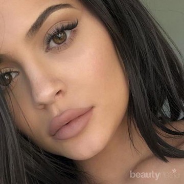 6 Tips Tampil Flawless dengan Lipstick Matte ala Kylie Jenner