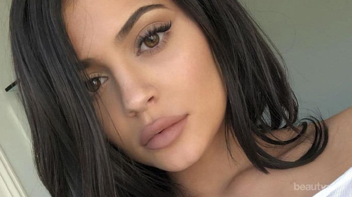 6 Tips Tampil Flawless dengan Lipstick Matte ala Kylie Jenner