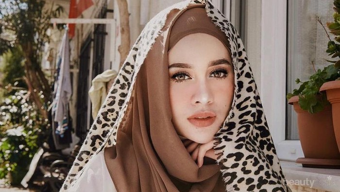 Hijab Style: Tampil Chic dan Berani dengan Motif Leopard