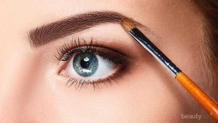 Rekomendasi Eyebrow Brush Terbaik untuk Dapatkan Bentuk Alis yang Sempurna