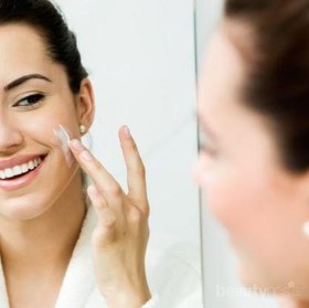 Mau Wajah Glowing? Coba Lakukan Ritual Ini di Malam Hari!