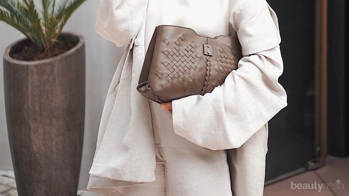 5 Fashion Influencer Ini Buktikan Turtleneck Style Paling Chic Musim Ini