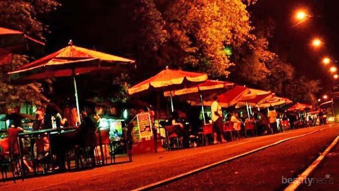 Bikin Ngiler! Yuk Coba Mampir Ketempat Wisata Kuliner Malam di Medan Ini