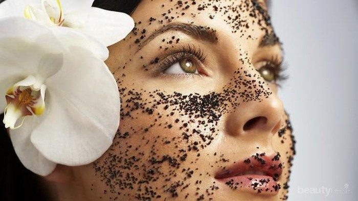 Eits, Jangan Dibuang! Ini Manfaat Tersembunyi Ampas Teh untuk Kecantikan Wajah