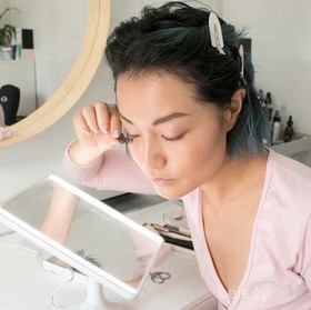 Ini Lho Ladies, 4 Langkah Mudah Memasang Bulu Mata Palsu Sendiri