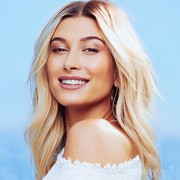 Ikuti Jejak Kylie Jenner, Hailey Bieber Rilis Bisnis Kecantikan 