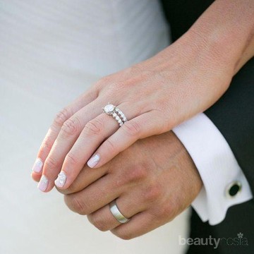 img-title Mau Menikah? Ini 5 Tips Penting Memilih Cincin Pernikahan yang Tepat