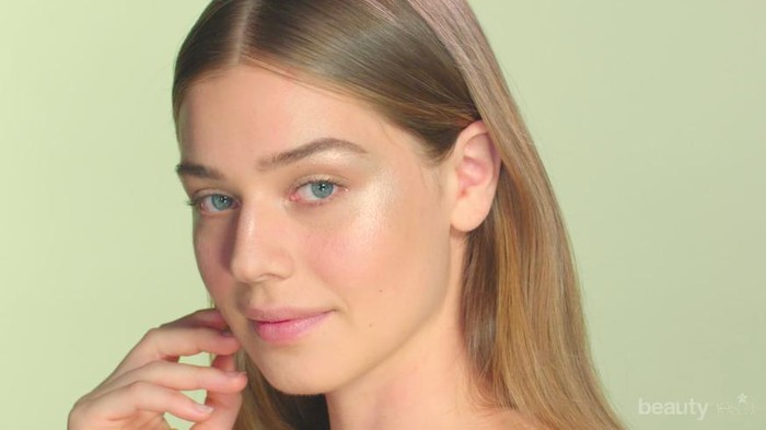 Beauty Tips: Cara Mengaplikasikan Highlighter yang Tepat untuk Sehari-hari