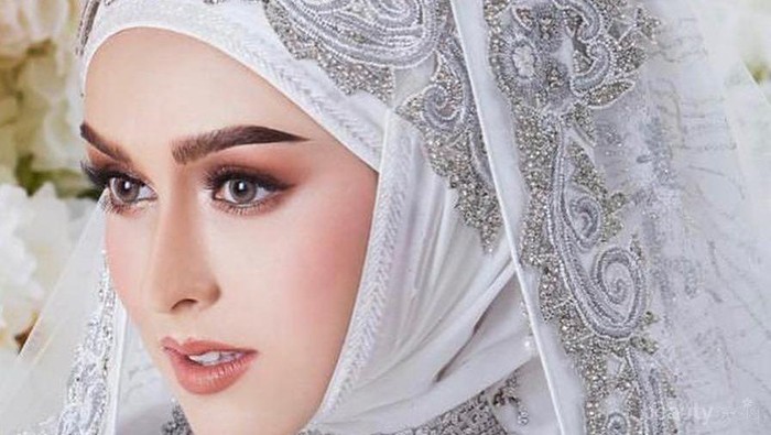 Natural atau Manglingi? Bebas Tentukan Makeup Look Pernikahanmu dengan Inspirasi Ini!