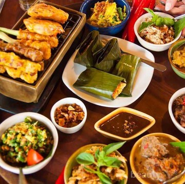 img-title Hobi Kulineran? Yuk Cicipi Lima Kuliner Menarik di Sekitar Kota Bandung Ini