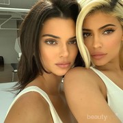 Praktis, 5 Makeup Hacks Ini Bisa Jadi Solusi Kamu Merias Wajah dengan Cepat!