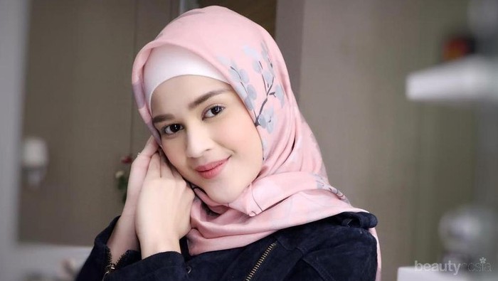 Penampilan Cantik Cut Meyriska dengan Hijab Usai Hijrah, Curi Inspirasinya Yuk!