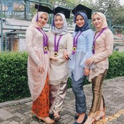 Penampilan Makin Anggun dengan Inspirasi Makeup Wisuda Natural untuk Hijabers Ini