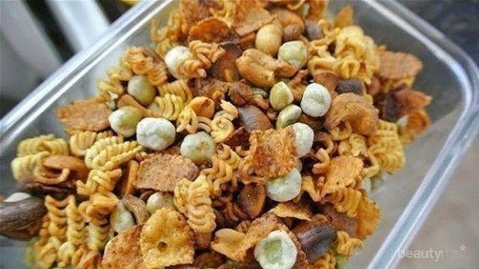 [FORUM] Makan mie pake pilus, yay or nay?!