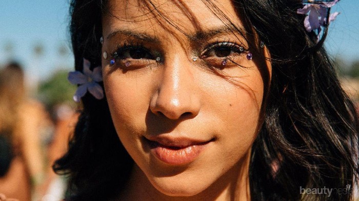 8 Produk Makeup Waterproof Terbaik, Sempurna untuk Riasan ke Konser Musik