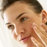 Optimalkan Penyerapannya, Ini Cara Pakai Vitamin A yang Benar di Wajah