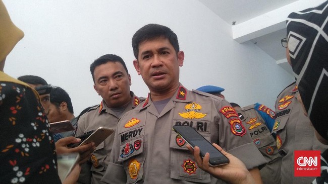 Kapolda Sultra meminta maaf menyampaikan informasi salah soal TKA China. Ia juga menyatakan tak ada proses hukum pada pembuat video.