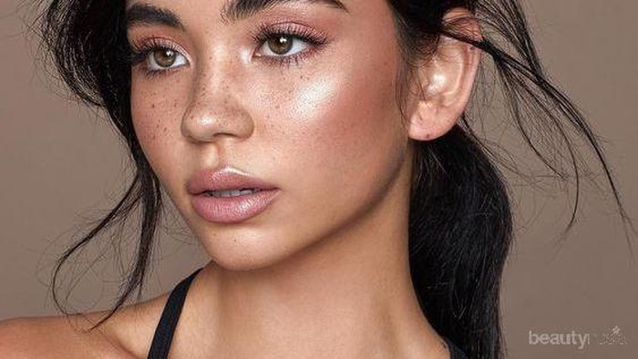 Cata Nih! 4 Rekomendasi Highlighter Drugstore untuk Pemula