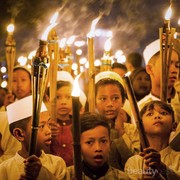 Tradisi Bulan Ramadhan Generasi 90an Ini Selalu Bikin Rindu, Nostalgia Bareng Yuk!