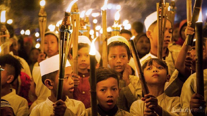 Tradisi Bulan Ramadhan Generasi 90an Ini Selalu Bikin Rindu, Nostalgia Bareng Yuk!