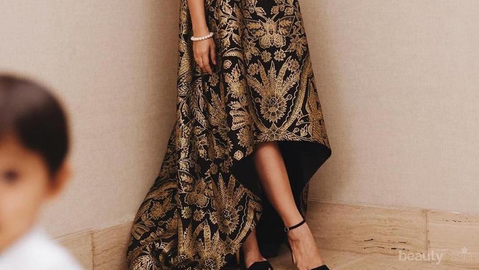 Cari Baju Batik untuk Kondangan, Lihat Inspirasinya dari Sederet Artis Indonesia Ini