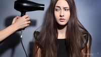 Biar Rambut Gak Rusak, Ini 4 Tips Mengeringkan Rambut Yang Aman Dan Sehat