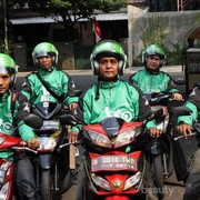 [FORUM] Untuk tranportasi kalian lebih suka grab atau gojek sih?