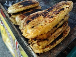 Sedap! Traveling ke Aceh, Jangan Lupa Cicipi Pisang Bakar Ini