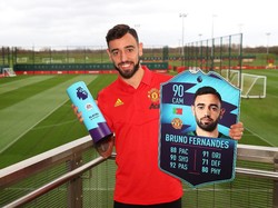 Penggemar MU Ramai Bahas Posting Bruno Fernandes soal Pogba