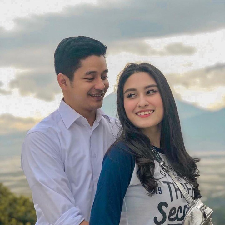 <p>Angbeen pernah mengungkap, perseteruan itu disebabkan setelah orang tuanya bercerai. Ibundanya menikah lagi. (Foto: Instagram @angbeenrishi)</p>