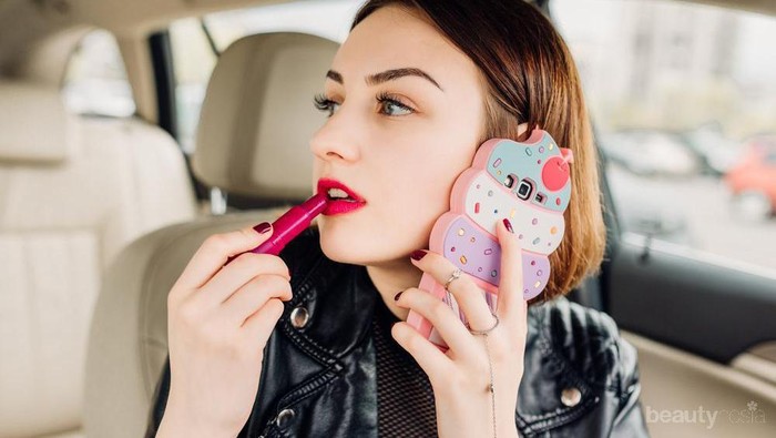 Percantik Penampilan dengan Warna Lipstik Sesuai Zodiak Kamu