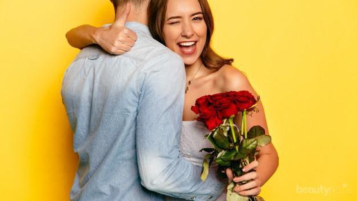 Duluan Nembak Cowok? Gak Ada Salahnya Kok Ladies, Coba Tips Sukses Ini!