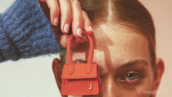 Jacquemus Rilis Tas Super Mini yang Harganya Gak Main-Main, Tertarik Beli?