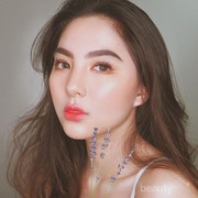 Tampil Lebih Bercahaya! Ini Dia 8 Rekomendasi Highlighter yang Wajib Dicoba