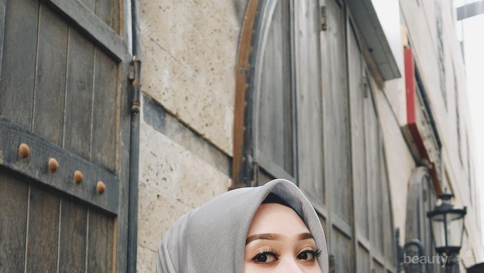 6 Hijabers Cantik yang Menginspirasi dari Berbagai Profesi, Ada Desainer - Influencer!