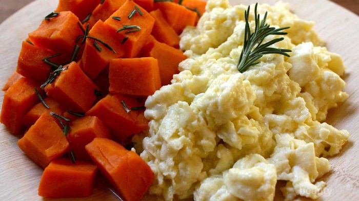 Resep: Scrambled Egg dan Tumis Wortel Kentang, Menu Sahur Sehat Praktis Tanpa Nasi