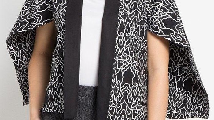 Style Tips: Padu Padan Outer Batik untuk Tampil Kasual Hingga Formal