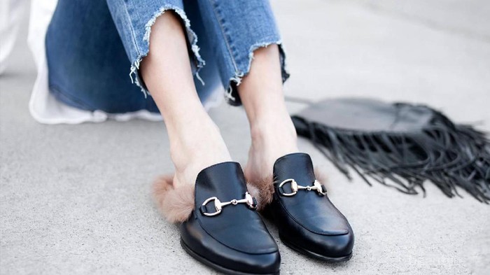 Bebas Bergerak Tanpa Pegal, Pakai Saja Flat Shoes Fancy yang Stylish